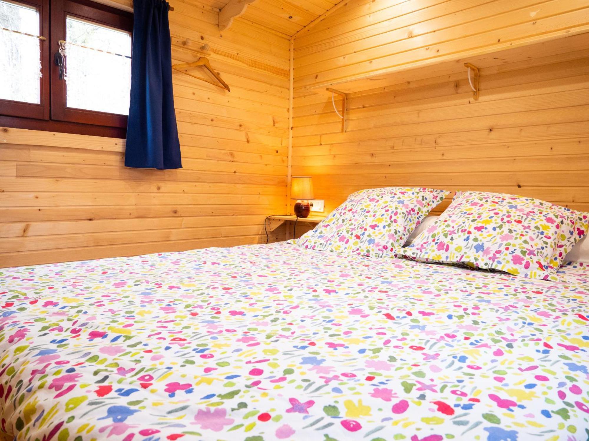 Gites Et Roulottes Au Domaine De La Trille Sainte-Foi Zimmer foto